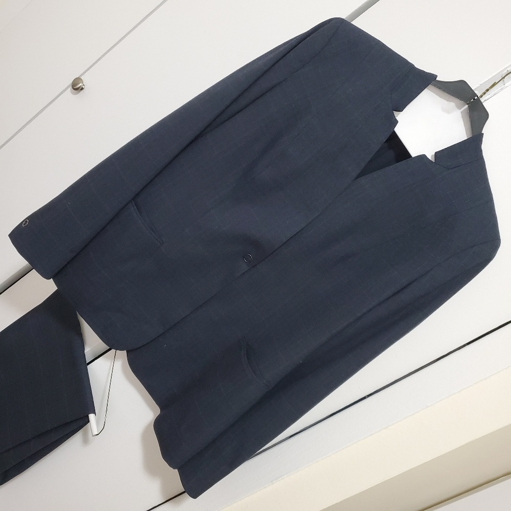 Blue Elie Tahari Suit